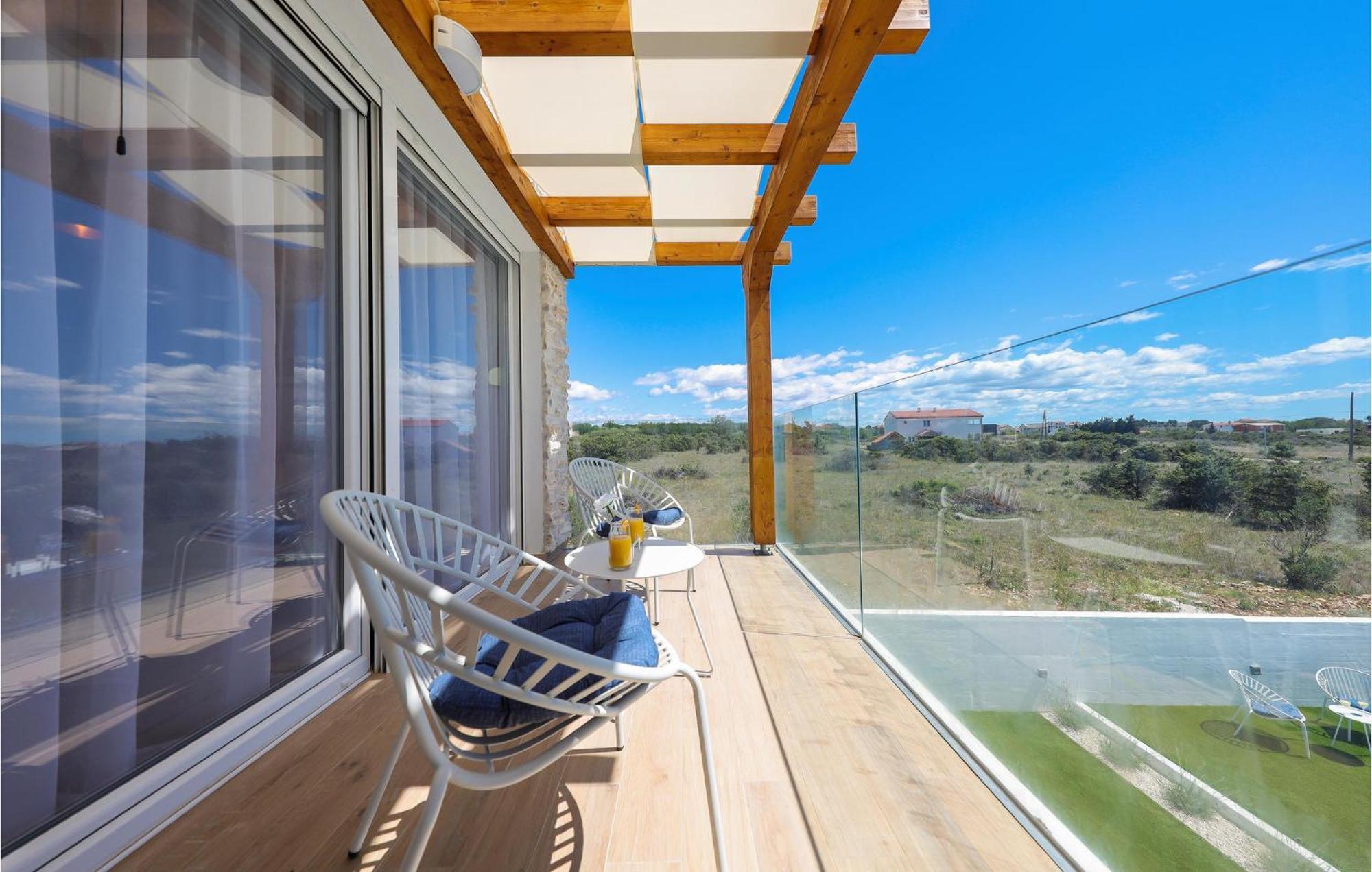 Stunning Home In Vrsi With Kitchen Kültér fotó