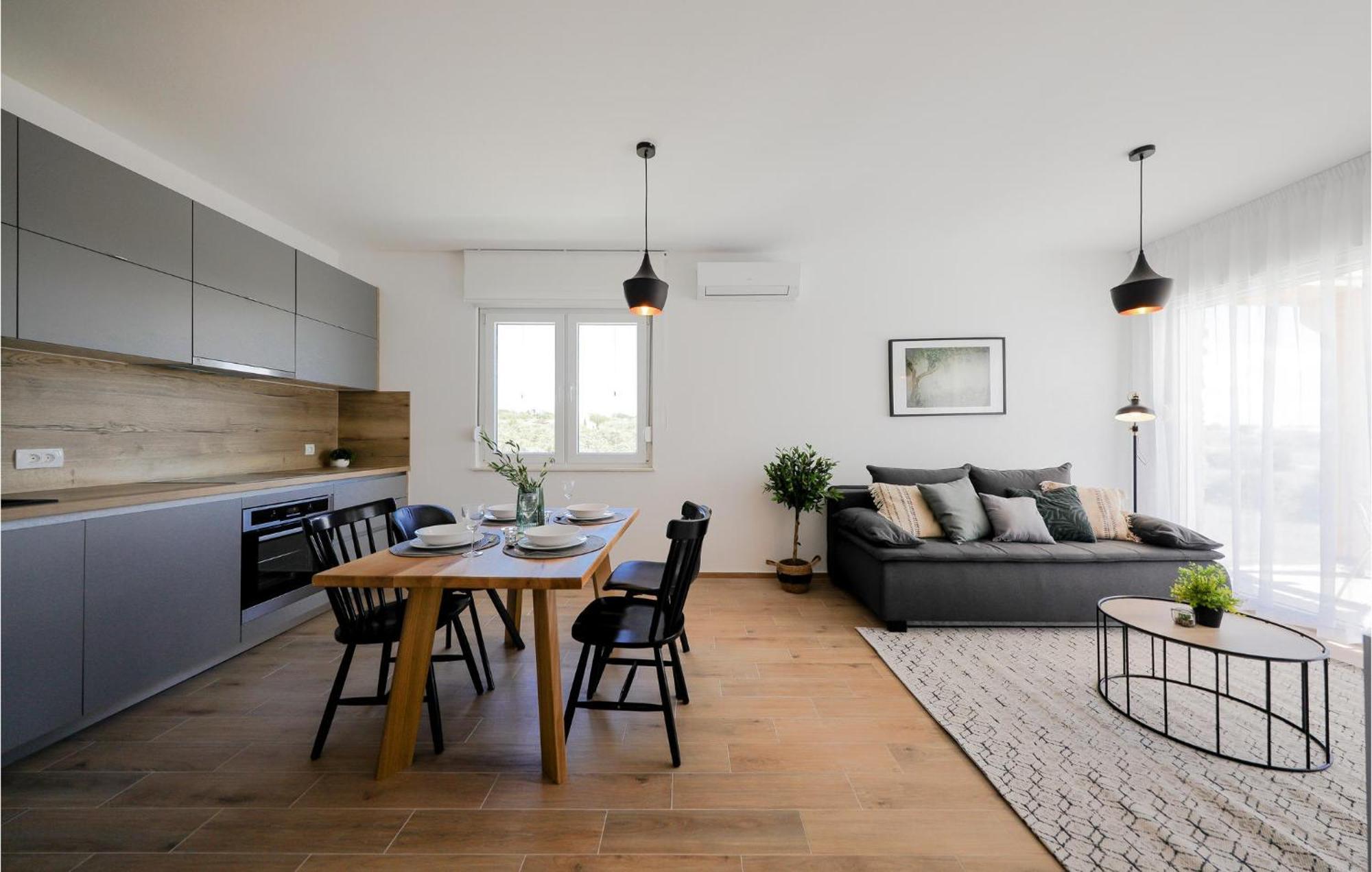 Stunning Home In Vrsi With Kitchen Kültér fotó